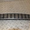 Решетка в бампер центральная (дефект) Audi A8 (4D) 1994-2002 4D0853667B 400157 - 4