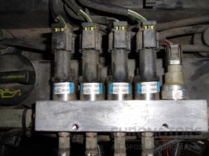 Топливная рейка газ (листва впрыска) (без датчика) Ford Fiesta 1.4 16V LPG 2008 67r010185 11431