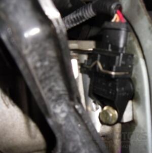 Датчик положения распредвала Renault Trafic 1.9dCi, 2.5dCi 2001-2014 8200038472 13013