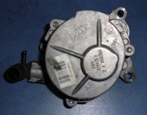 Вакуумний насос Renault Trafic 2.0dCi 2001-2014 8200376925 13692