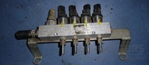 Паливна рейка газ (листя упорскування) (без датчика) Ford C-Max 2.0 16V 2003-2010 67R010186 14559