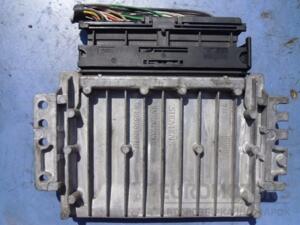 Блок управления двигателем Renault Clio 1.4 16V (II) 1998-2005 S110130334 A 15913