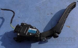 Педаль газа АКПП пластик электр VW Touareg 2002-2010 7L6723507 17188