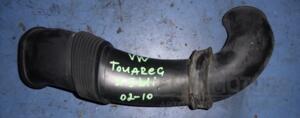 Патрубок воздуха прав к КВФ VW Touareg 2.5tdi, 5.0tdi 2002-2010 7L6129609A 19751