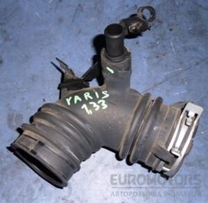 Патрубок повітряного фільтра Toyota Yaris 1.33 16V 2006-2011 178800Y010 23278