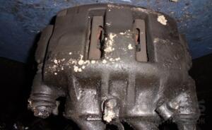 Супорт передній правий R16 Renault Master 1998-2010 24847