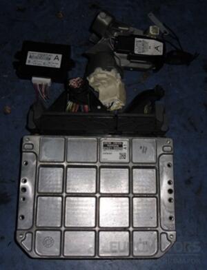 Блок управления двигателем комплект Toyota Yaris 1.33 16V 2006-2011 896610dd40 24957