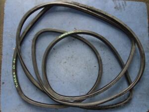 Уплотнитель передних дверей VW Touareg 2002-2010 7L0867365A 28864