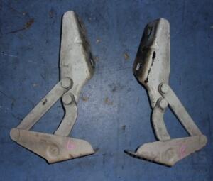 Петля капота ліва Iveco Daily (E4) 2006-2011 56087046 29331