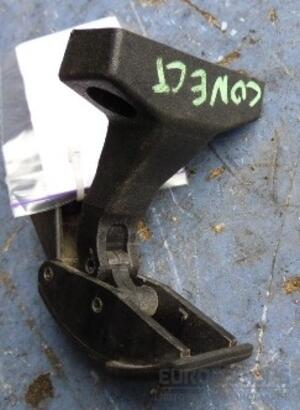 Ручка левая сдвижного стекла Ford Connect 2002-2013 2T14B297T42B 31022