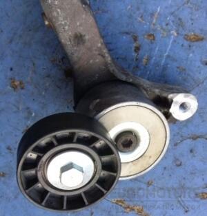 Натяжной ролик генератора (механизм) Iveco Daily 3.0hpi (E3) 1999-2006 504086948 31102