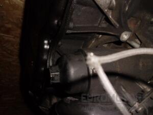 Корпус масляного фильтра 10- Renault Trafic 2.0dCi 2001-2014 8201005241 39291