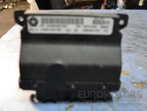 Блок управления двери передней правой Jeep Grand Cherokee 2005-2010 04602621af 42556