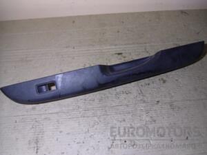 Накладка кнопки стеклоподъемника правая Nissan Micra (K11) 1992-2002 809406F802 43562