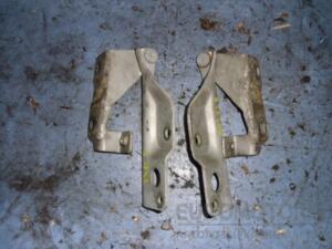 Петля капота права Nissan Almera (N16) 2000-2006 43795-01