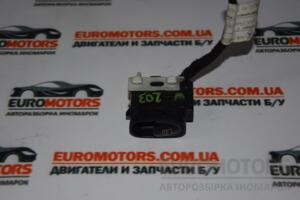 Кнопка стеклоподъемника передняя правая Mercedes C-class (W203) 2000-2007 A2038200210 55529