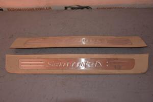 Накладка порога внутрішня передня ліва Hyundai Santa FE 2006-2012 858812B000 60002
