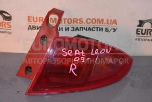Ліхтар правий зовнішній 09- Seat Leon 2006-2013 1P0945096J 71132