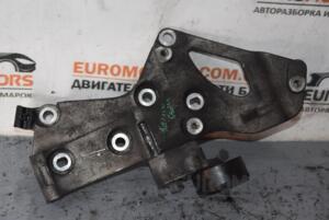 Кронштейн генератора Renault Kangoo 1.5dCi 1998-2008 8200043635 72517