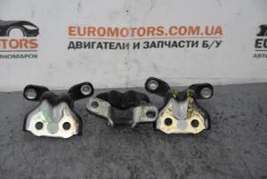 Петля двері ззаду Kia Sorento 2002-2009 76613