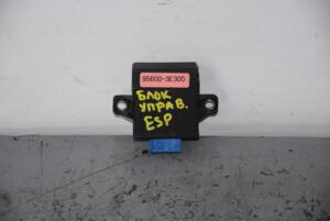 Блок управления ESP Kia Sorento 2002-2009 956003E300 77982