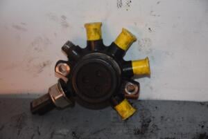 Паливна рейка 06-(без датчика) Ford Connect 1.8tdci 2002-2013 4M5Q9D280DB 79648