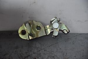 Ответная часть замка багажника Chevrolet Spark 1 2010-2015 80813