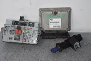 Блок управления двигателем комплект Fiat Doblo 1.6 16V 2000-2009 51786118 82871