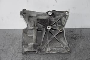 Кронштейн турбины Mercedes C-class 2.0 16V (W202) 1993-2000 R1110960345 83508