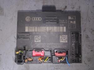 Блок управління двері передньої лівої Audi A1 2010 8X0959793E 84084