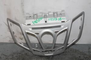 Накладка центральній консолі Ford Fiesta 2008 8A6118A802BGW 85332