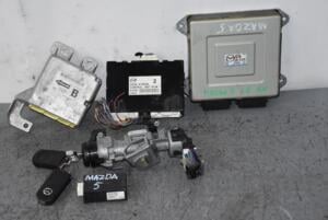 Блок управління двигуном комплект Mazda 5 1.8 16V 2005-2010 E6T53976H1 85697
