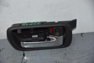 Ручка двері внутрішня задні праві хром Toyota Corolla Verso 2004-2009 692050F010 86130
