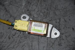 Датчик удара правый Subaru Forester 2002-2007 98235SA040 89119