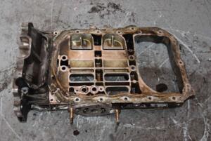 Поддон верхняя часть (преподдоник) Mazda 6 2.0di 2002-2007 89378