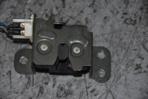 Замок скла кришки багажника механ Hyundai Santa FE 2000-2006 89950