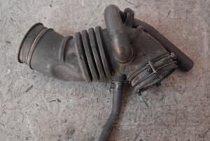 Патрубок воздушного фильтра Hyundai Getz 1.4 16V 2002-2010 281381C800 91027