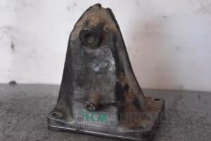 Кронштейн двигуна правий Mercedes E-class 2.5td (W210) 1995-2002 A6042230004 91338