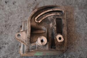 Кронштейн гідропідсилювача Chevrolet Spark 1.0 16V 2010-2015 96838902 91639