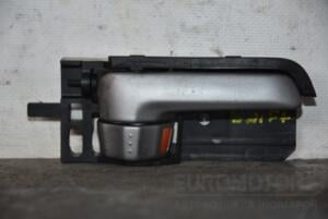 Ручка двері внутрішня передня права Suzuki Swift 2004-2010 8311062J10BWL 94827