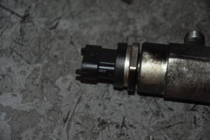 Датчик давления топлива в рейке Volvo V70 2.4td D5 2001-2006 0281002707 98066