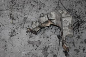 Кронштейн двигуна Citroen Jumpy 2.0jtd 1995-2007 9635969880 100834