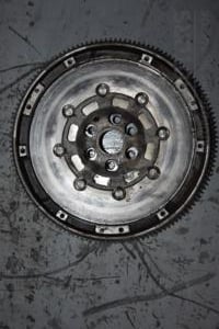 Маховик демпферний VW Touran 1.9tdi 2003-2010 03G105264E 101200