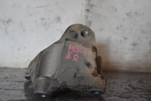 Кронштейн двигуна правий Renault Megane 1.5dCi (II) 2003-2009 8200277229 101835