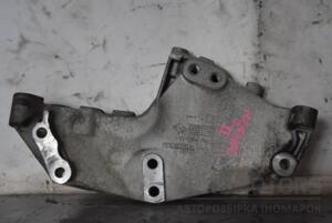 Кронштейн двигуна правий Renault Megane 1.5dCi (II) 2003-2009 8200741758 101850