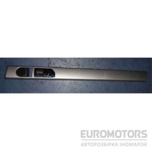 Ручка двері внутрішня задні праві з накладкою VW Touareg 2002-2010 7L6837114 26161