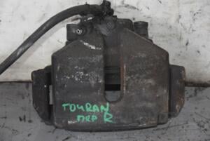 Супорт передній правий VW Touran 2003-2010 1K0615124E 104744