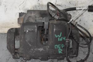 Суппорт передний правый Mercedes M-Class (W164) 2005-2011 A1644202483 104781