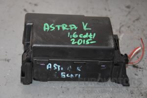 Блок предохранителей Opel Astra 1.6cdti (K) 2015 13460664 105172