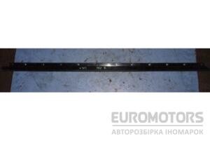 Уплотнитель двери передний правый нижний Mercedes M-Class (W164) 2005-2011 A1646904862 37105